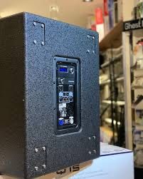 Turbosound iQ18B