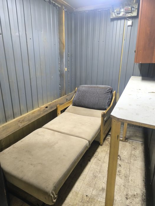 Продам столы стулья для автосервиса