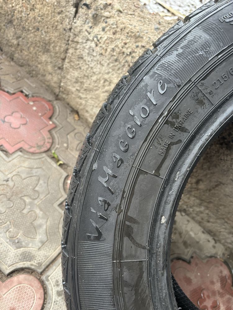 Зимние шины 215/60/16