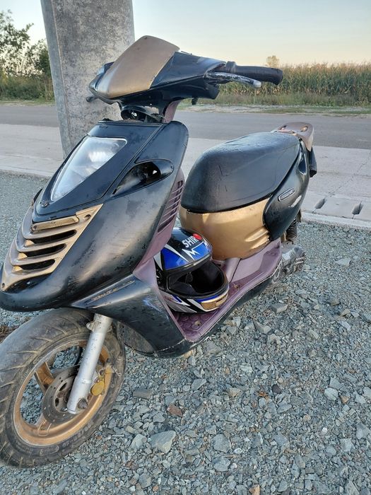 Vând sau schimb scuter aprilia sonic 80cc