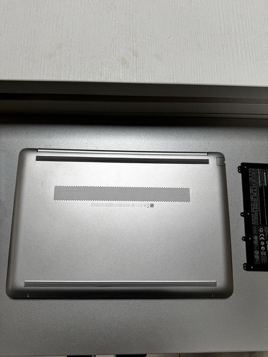 Vand Laptop Hp Pentru Piese