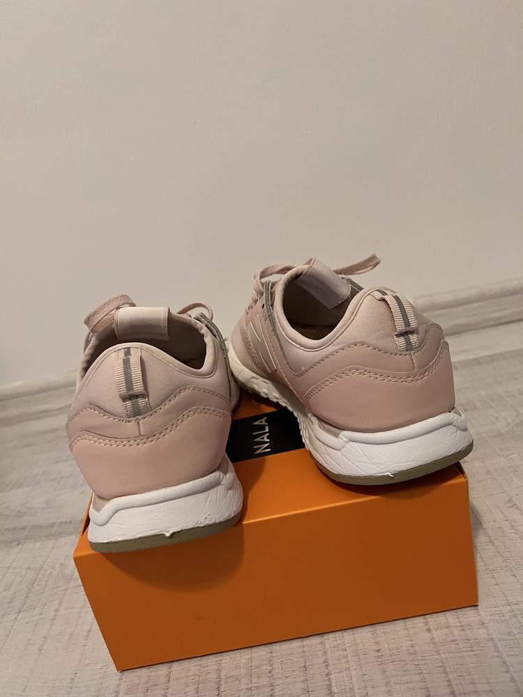 Adidasi New Balance, 38, roz pal,247SC
