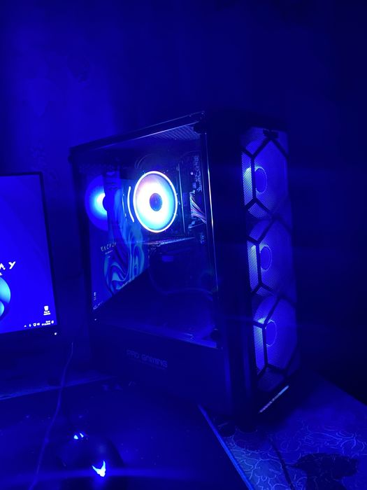 Vand calculator de gaming sau dau la schimb !