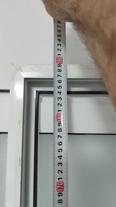 Продавам алуминиева врата 189/82см.