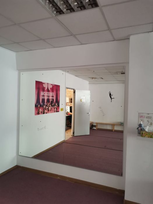 Amenajare cu oglinzi pt design interior / activitati sportive