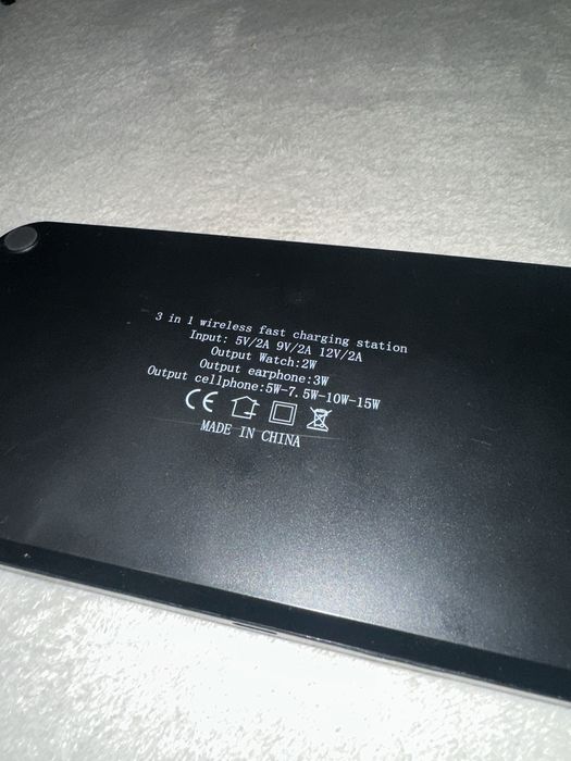 Stație încărcare wireless Iphone, airpods, apple watch