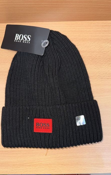 De vanzare caciula Hugo Boss
