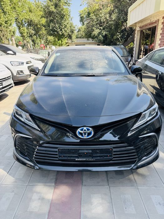Tayota camry gibrid 2023