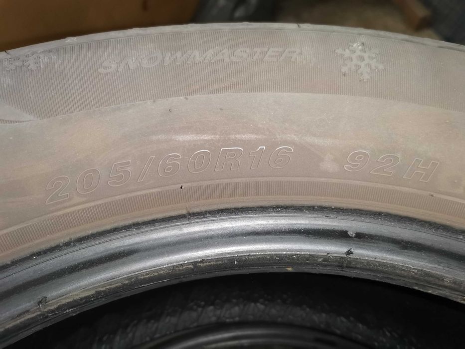 Cauciucuri de iarna 205/60/16