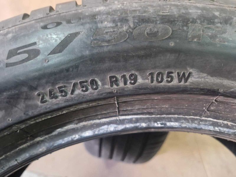 2 Pirelli R19 245/50
летни гуми Runflat 
DOT0622