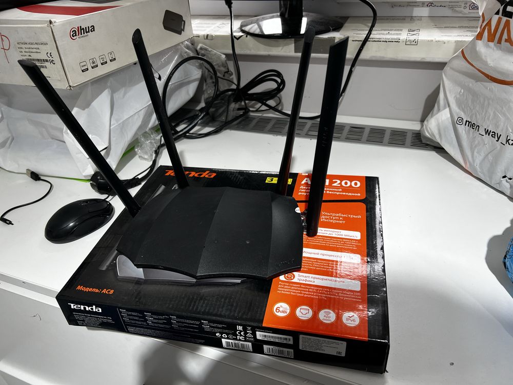 Роутер Tenda AC8 AC1200