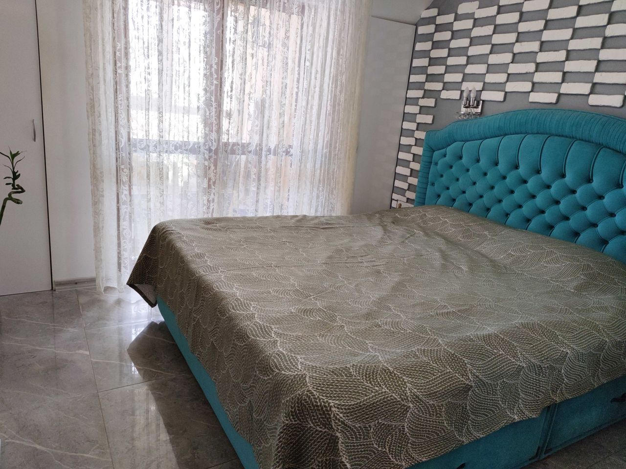 Продава се Тристаен апартамент в Асеновград - 114 кв.м за 1272 €/кв.м - Снимка #5