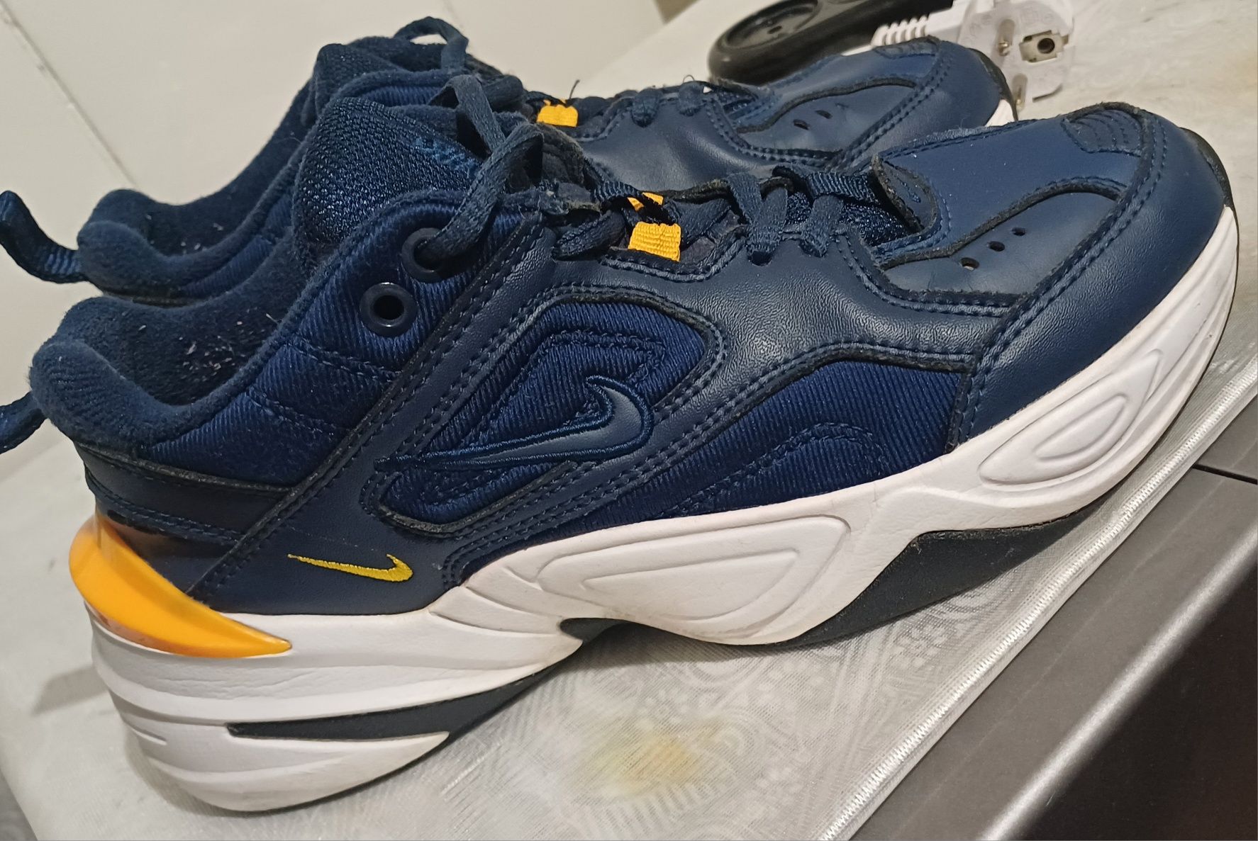 Продам женские кроссы  фирмы Nike
