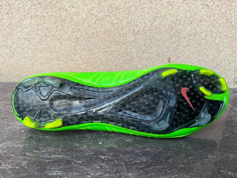 Nike футбольные бутсы