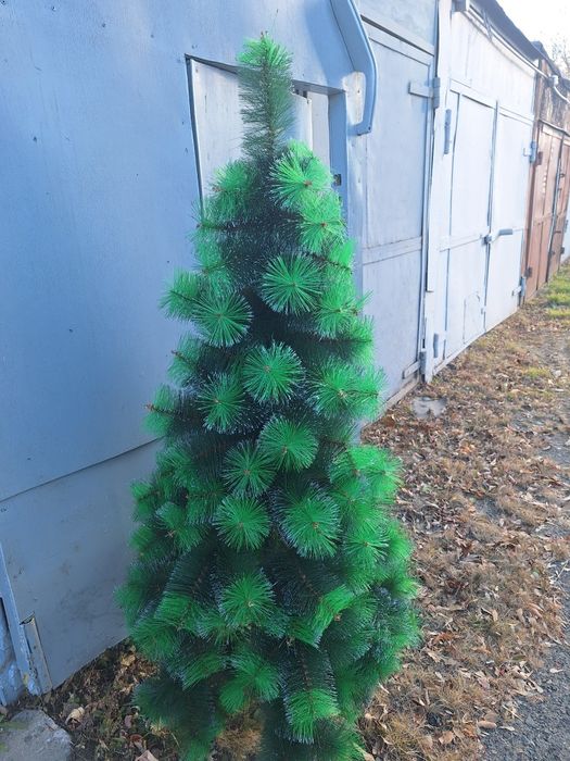 Продам елку искусственную
