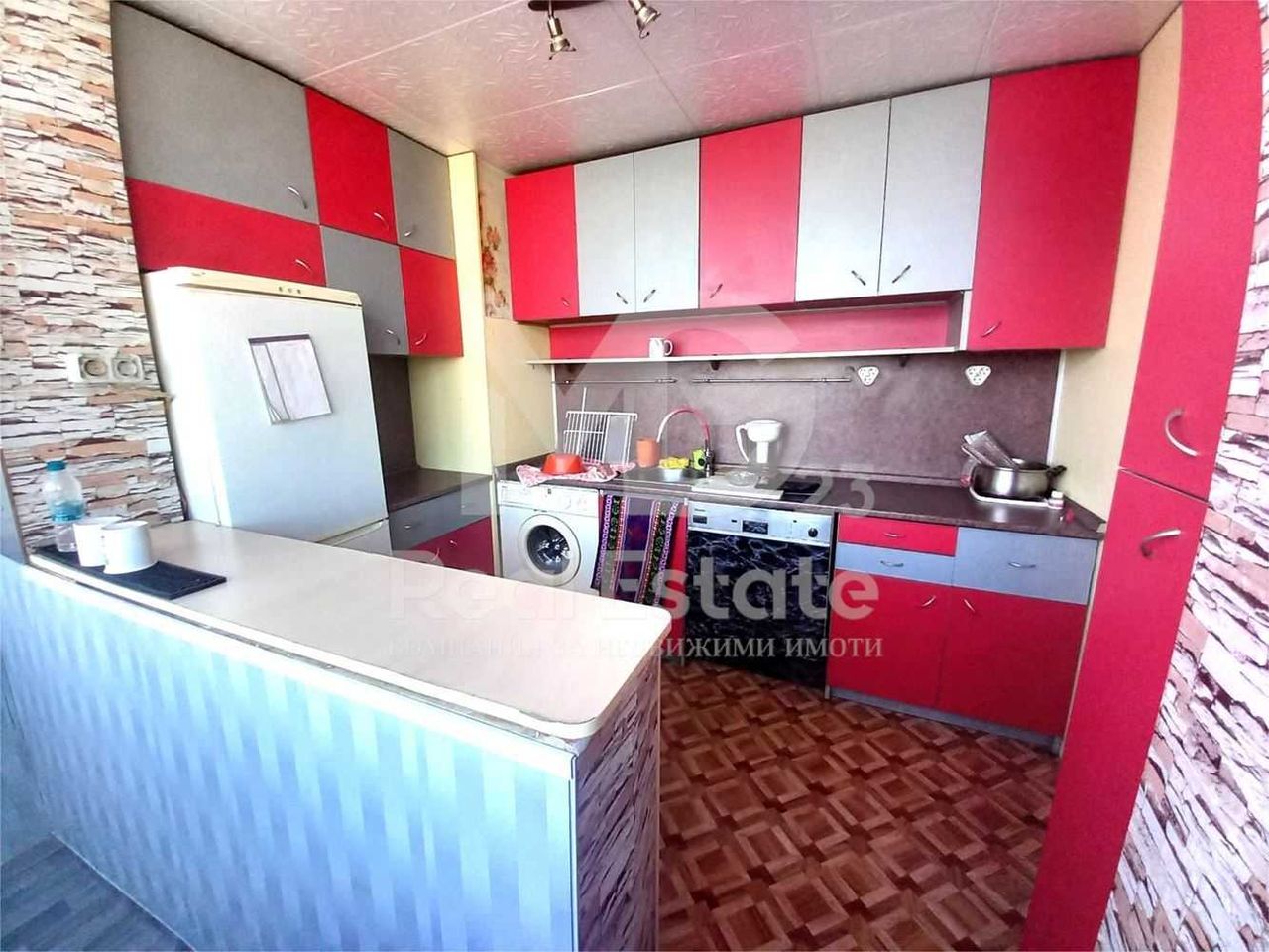 Продава се Тристаен апартамент в Пазарджик, Идеален център - 135 кв.м за 623 €/кв.м - Снимка #7