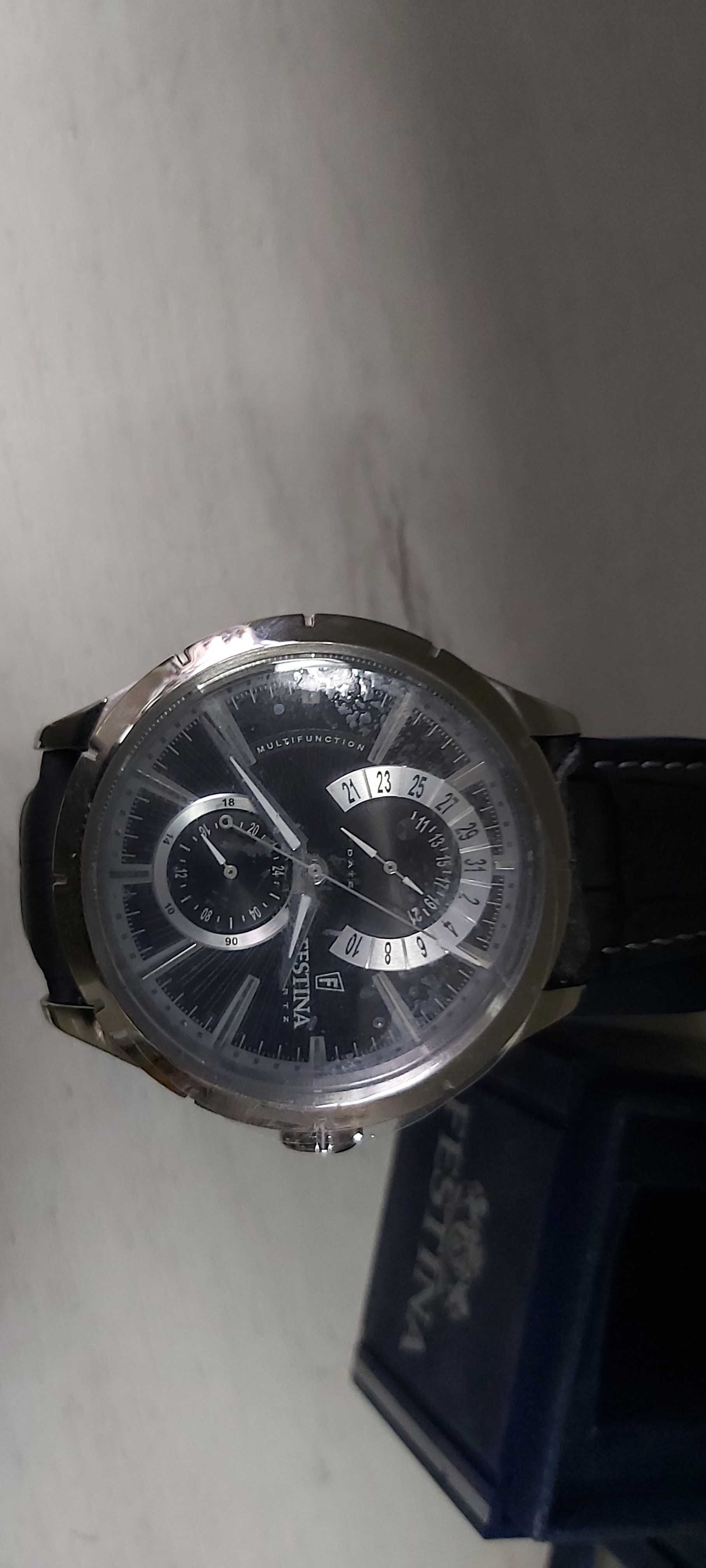 Часовник FESTINA f16573