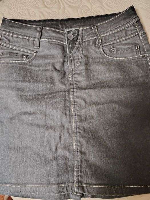 Дамска пола комбинирана с кожа като нова