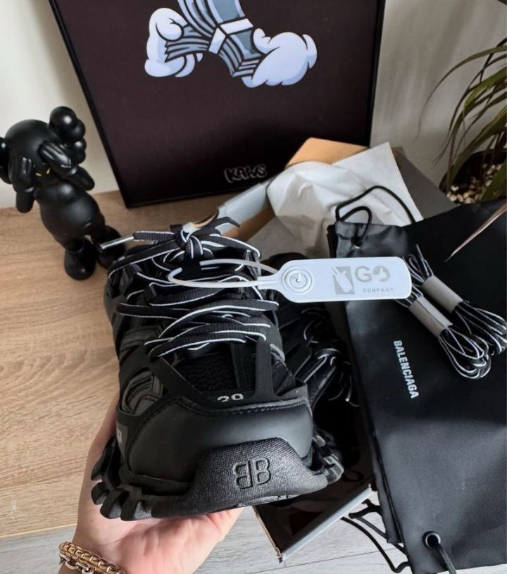 Balenciaga Track