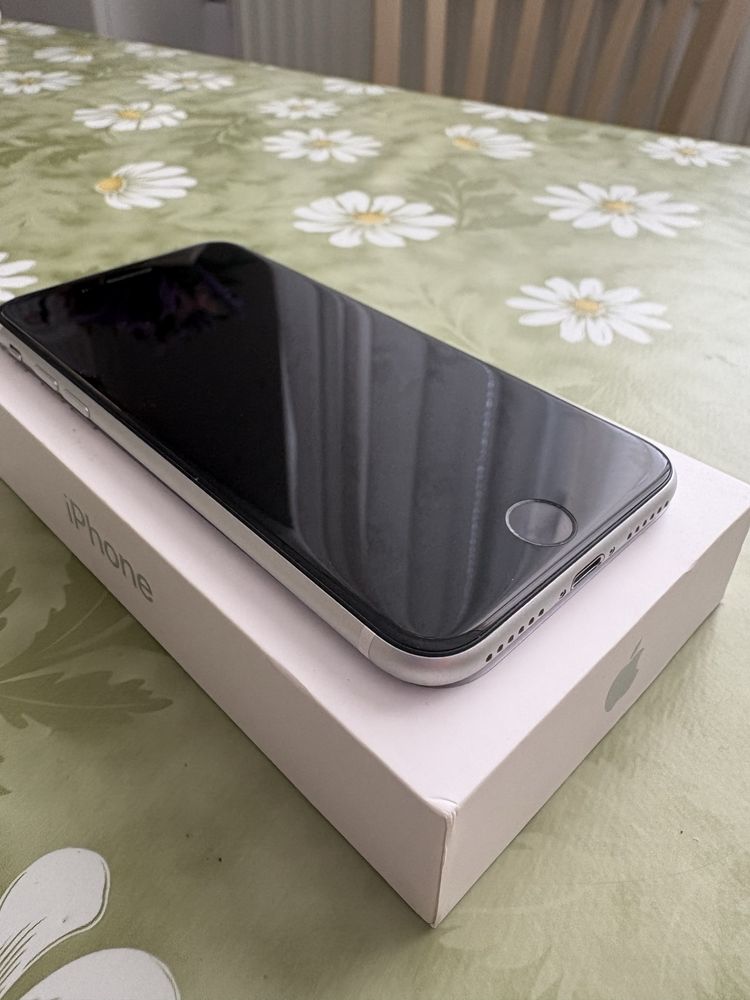 iPhone SE 2020 64 GB