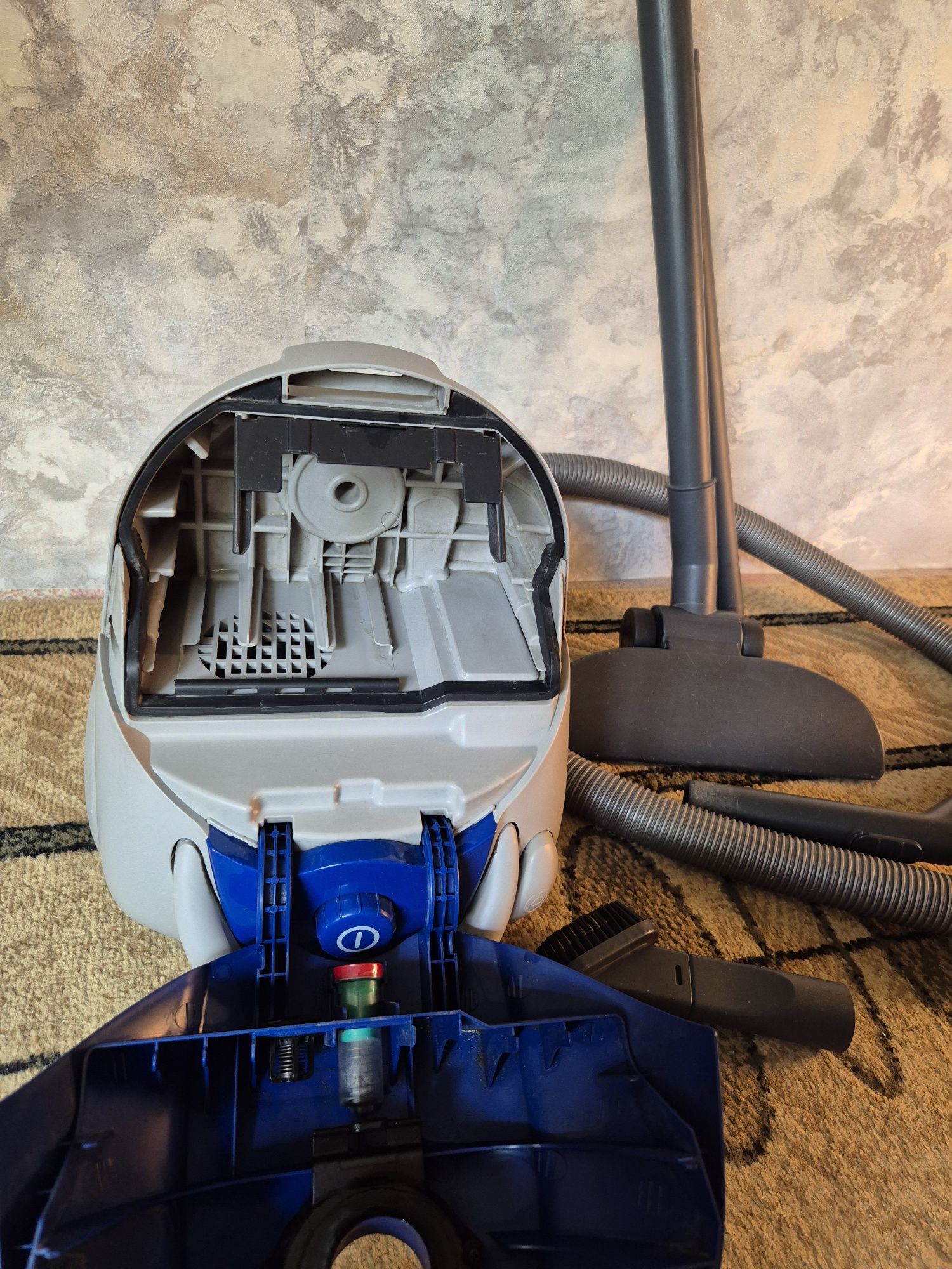 Пылесос SAMSUNG|1300W|с мешком|рабочий