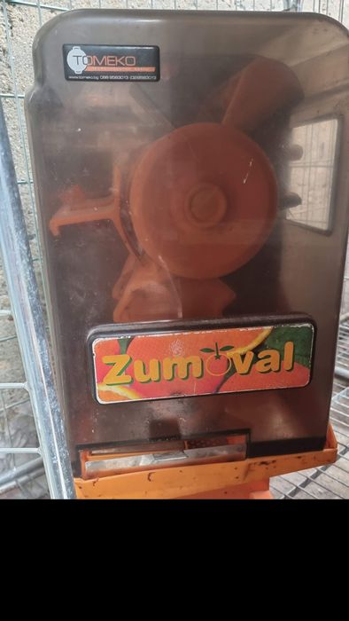 Машина за Фреш Zumoval