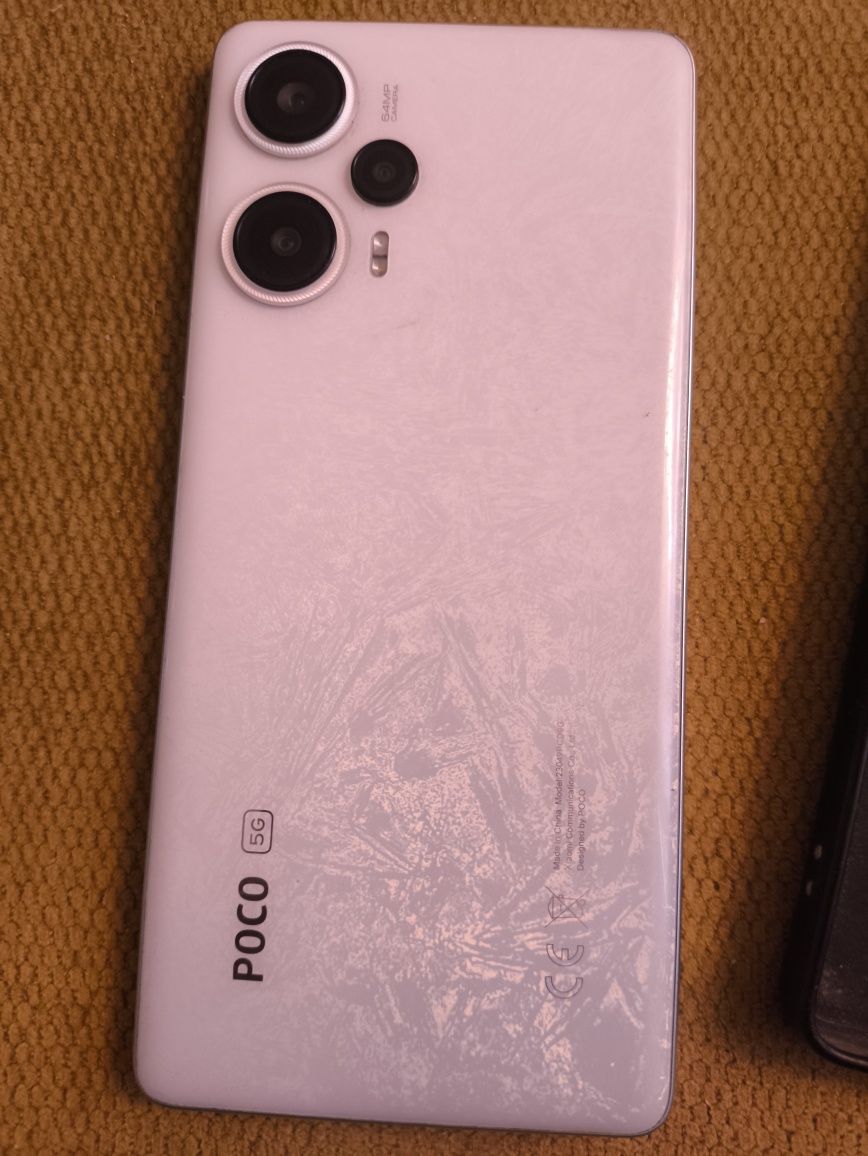 Продам poco f5 в хорошем состоянии
