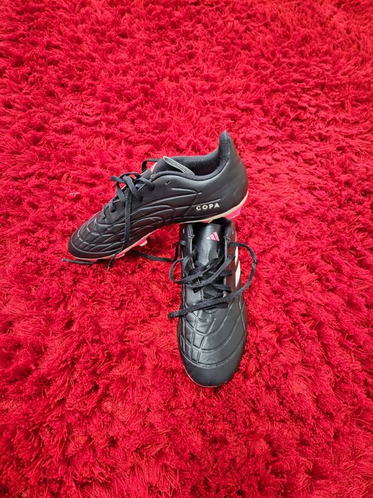 Ghete de fotbal adidas