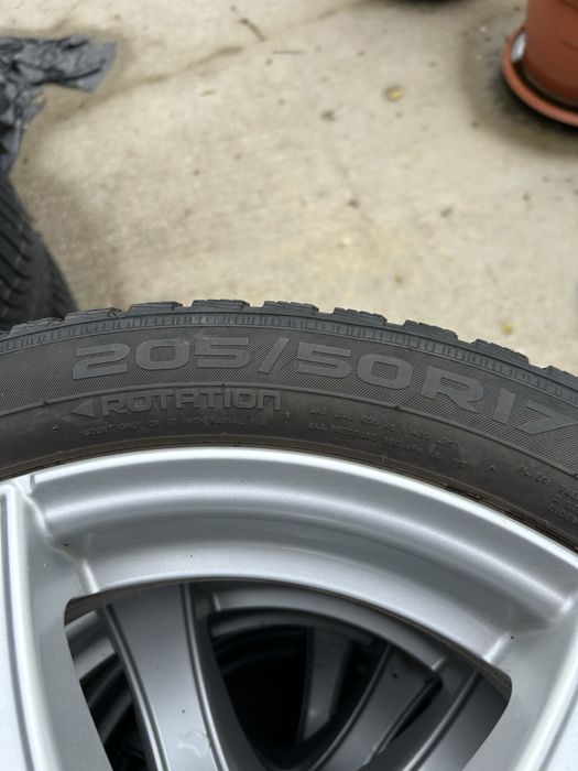 205/50/17 NOKIAN WR Snowproof 4бр Зимни гуми перфектно състояние