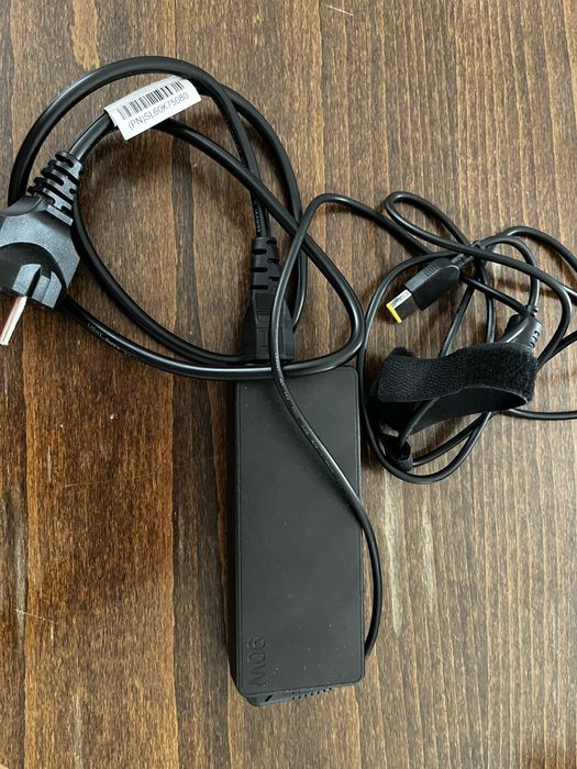 Захранващ адаптер Lenovo 20V 4.5A (90W)