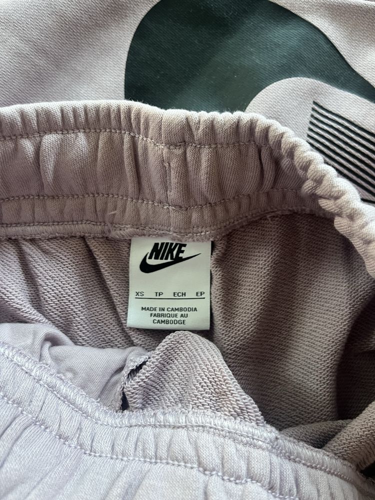 Nike панталонки нови