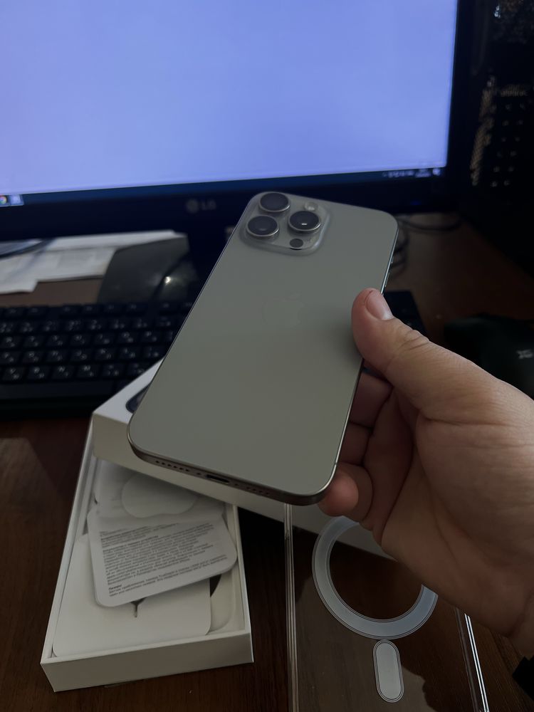 iphone 15 pro max 256GB
