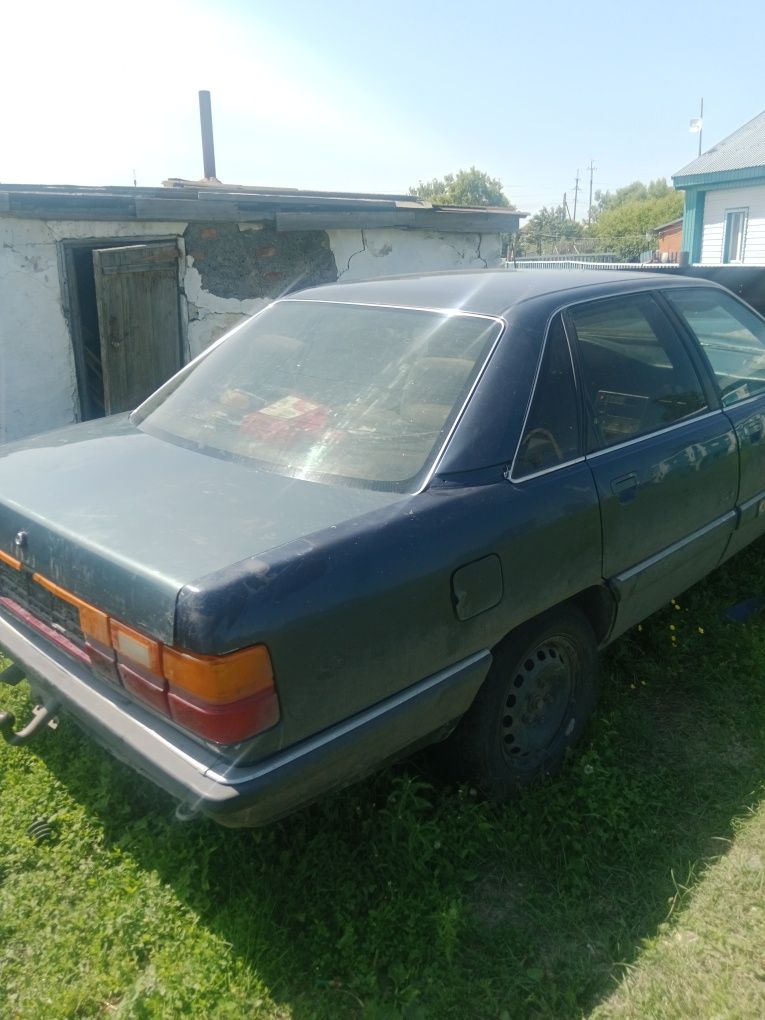 Продам ауди100 на разбор по запчастям