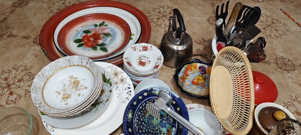 Продам посуду кухонную