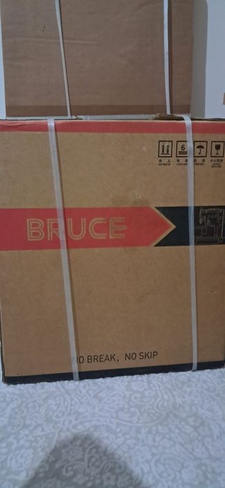 Yangi BRUCE overlok mashinasi