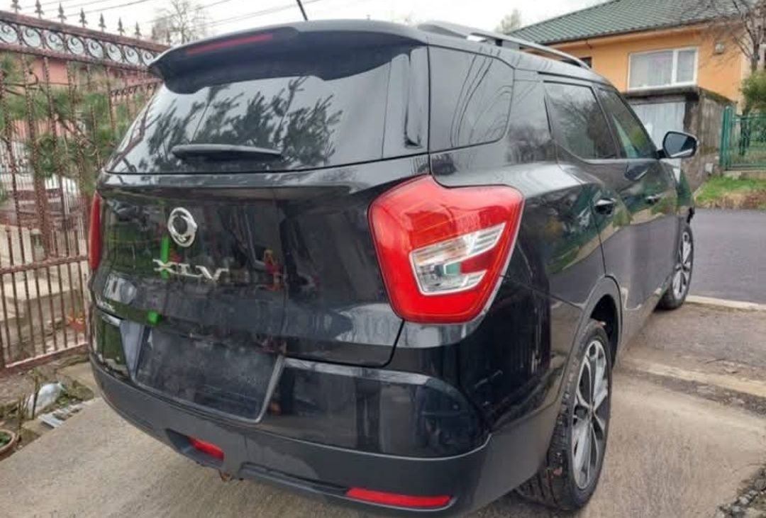 Ssangyong xlv 2016 avariat