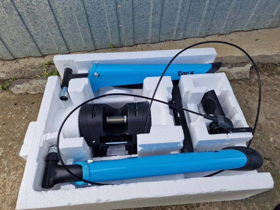 Home trainer TACX BOOST pt bicicleta, stand