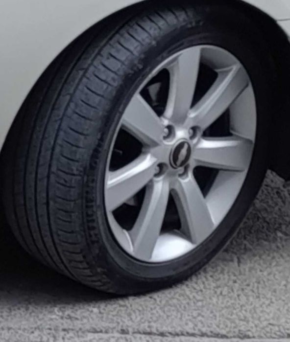 Сака Деска балони билан сотилади.