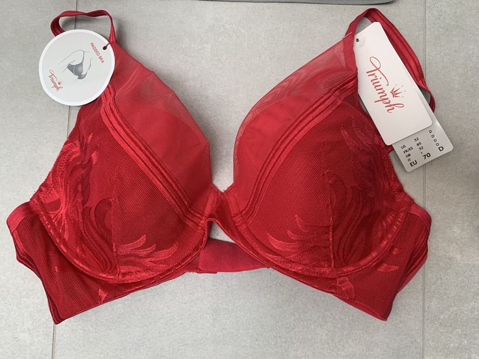 Triumph сутиен 70 D Нов Цена 25 лв/брой