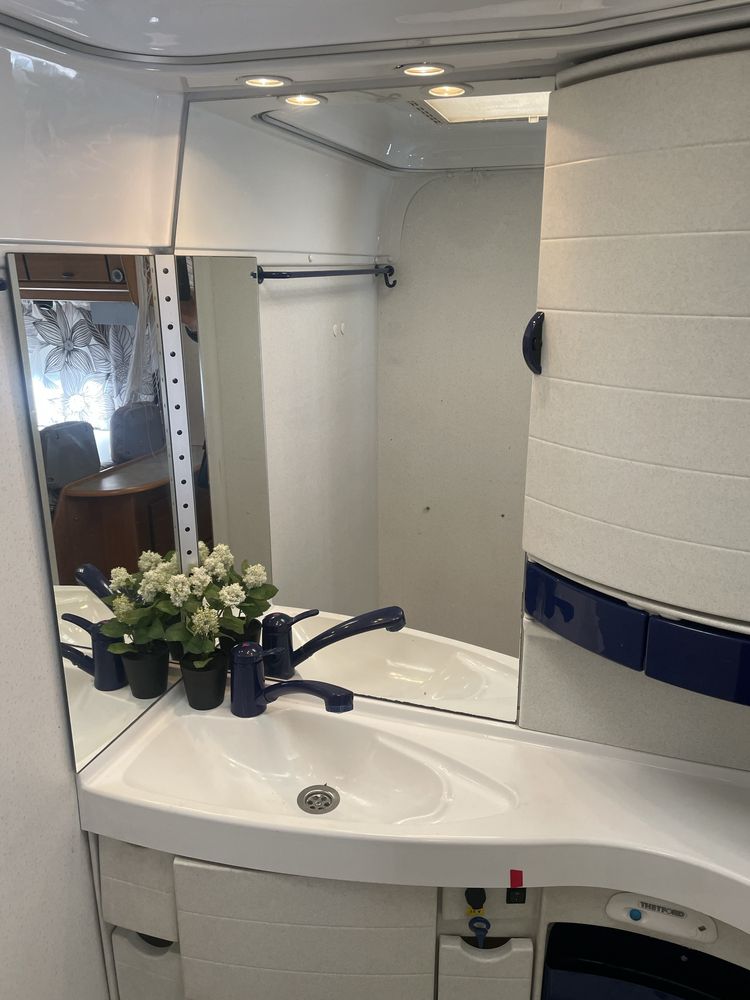Кемпер Hymer 544
