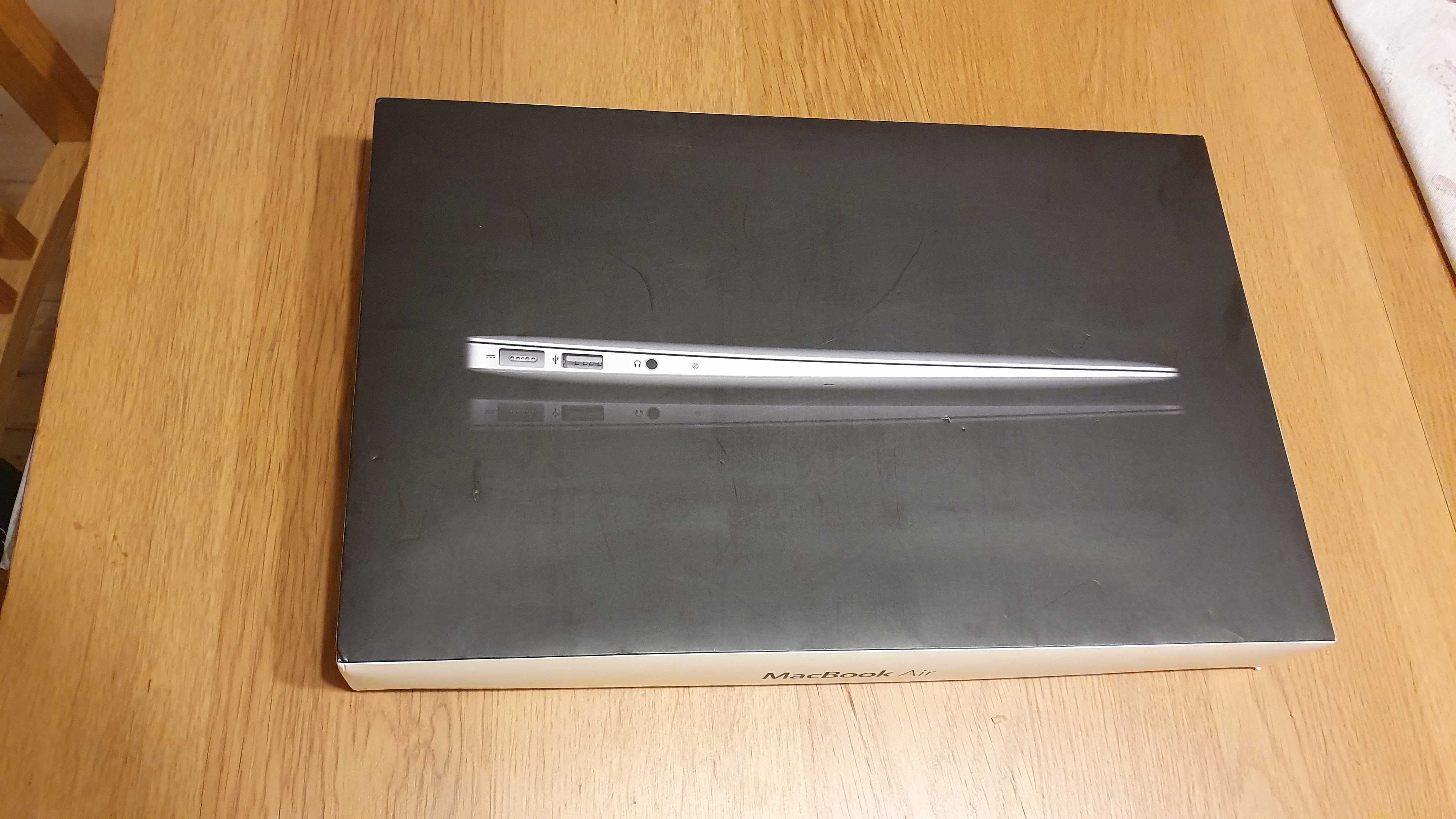 Cutie MacBook Air 13 model 2011 A 1369