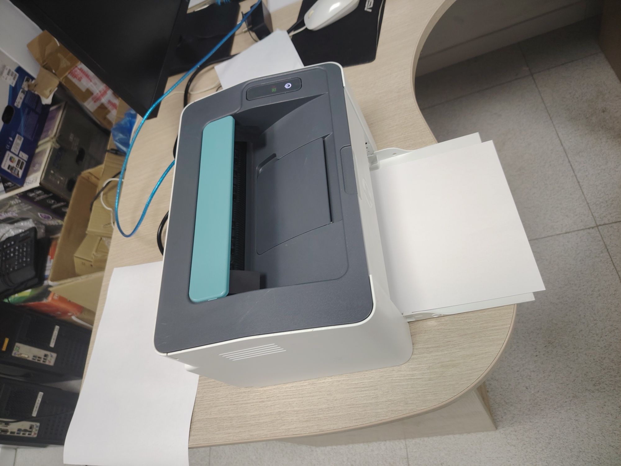 Принтер HP107 ч/б лазерный