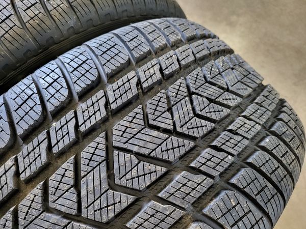 285/40/19 PIRELLI 4бр