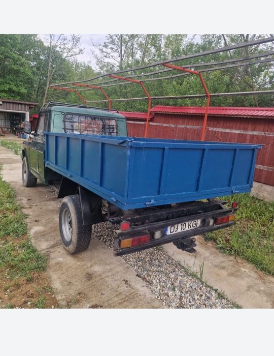 Vând Aro Camioneta 330