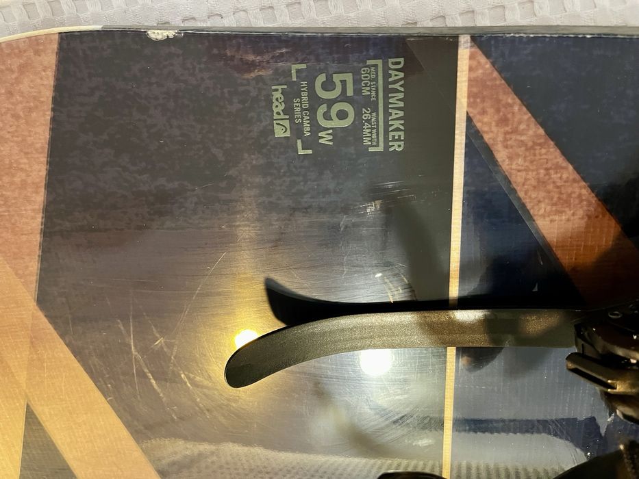 Snowboard HEAD Daymaker 159W + legături THREE