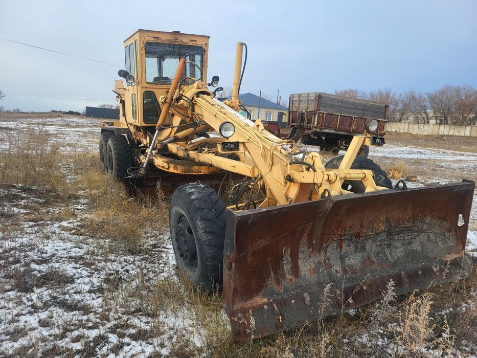 Продам автогрейдер ДЗ 143 И Каток трехвальцовый