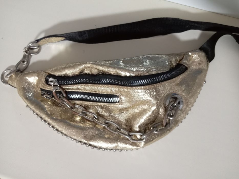 Молодёжная сумка на пояс