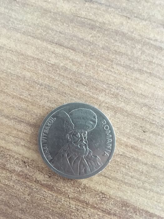 Vând moneda 100 lei anul 1993