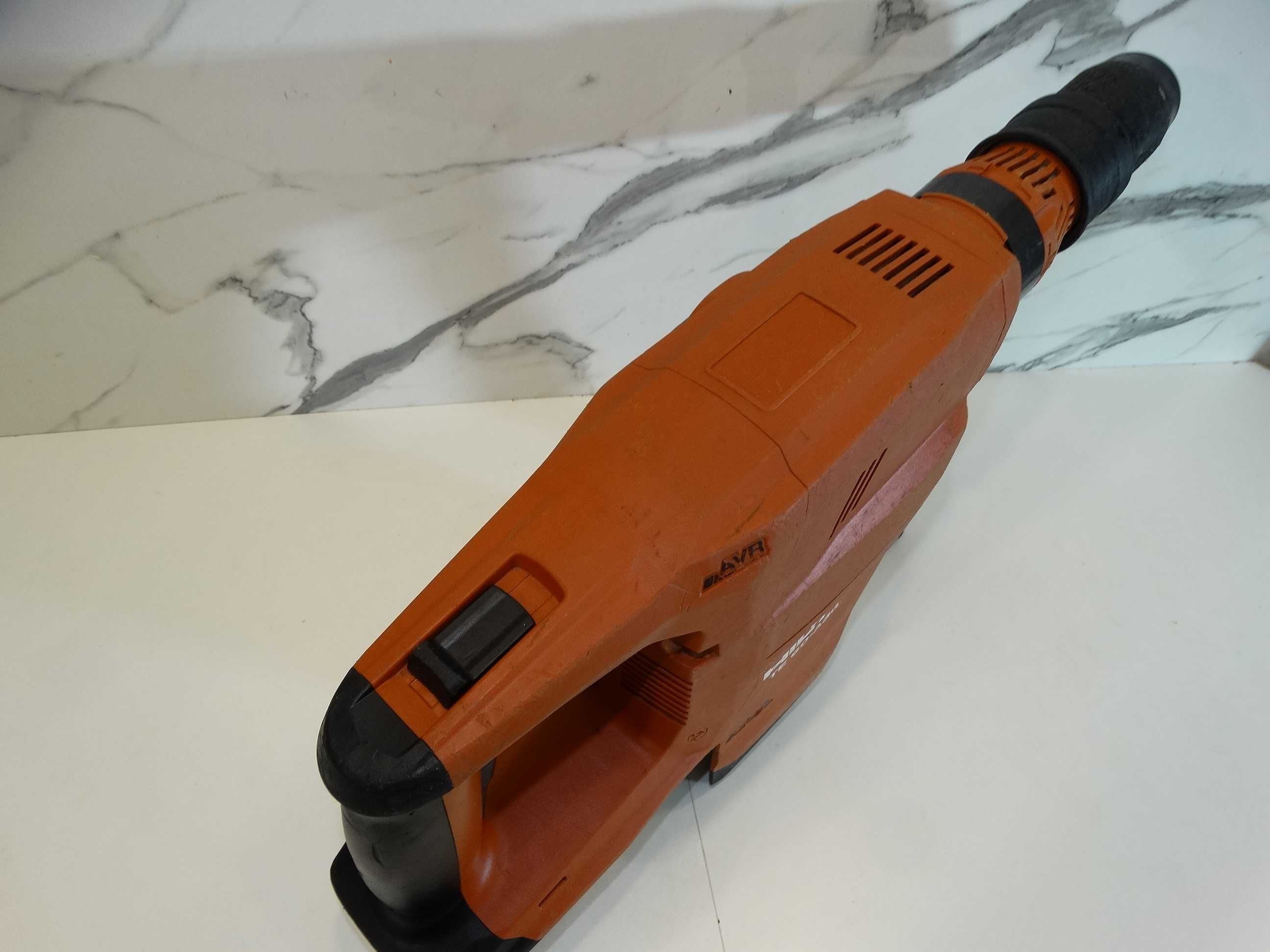 Hilti TE 60 A36 - Ударо пробивна машина - 8.1 J