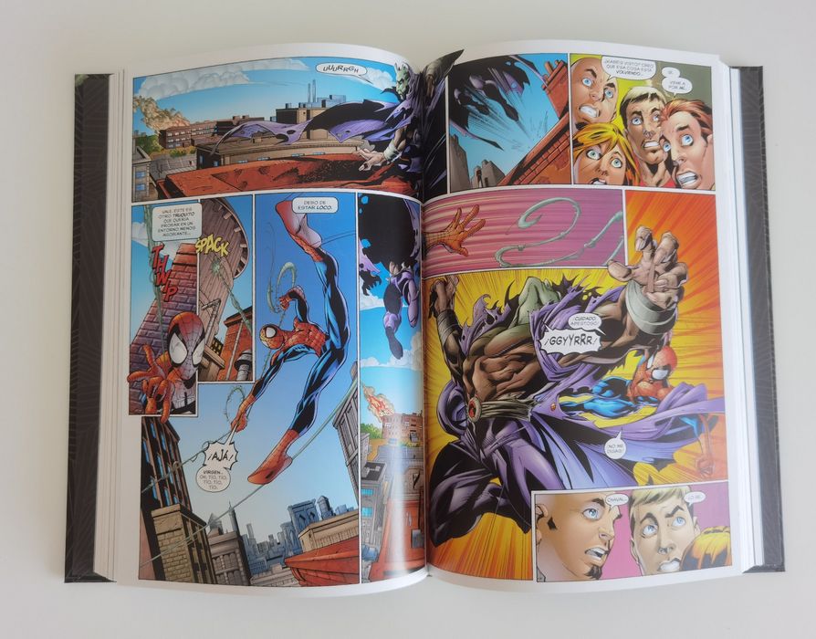 Carte benzi desenate Spiderman comic roman grafic limba spaniolă NOUĂ